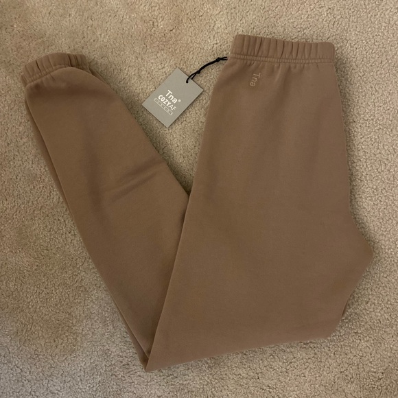 TNA Cozy Fleece High-Rise Sweatpants - New! - Picture 3 of 7